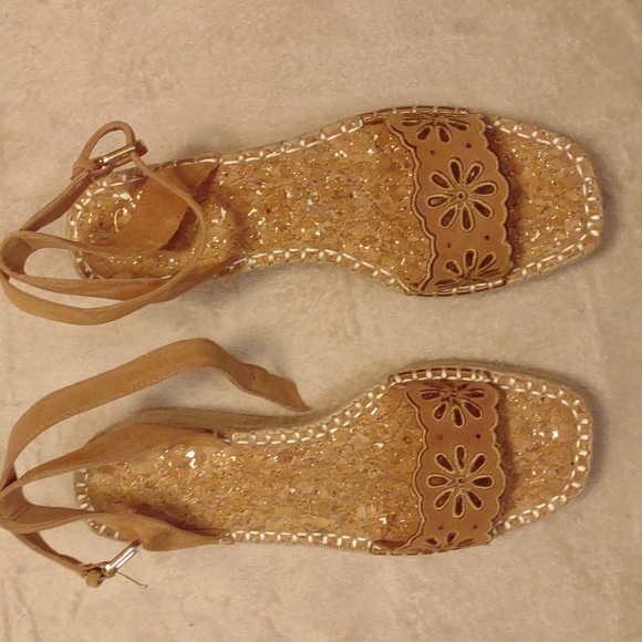 ๐ฃCROWN VINTAGE Fentisa Espadrille in Warmest Buff๐ป Cool beans Sandals - Picture 6 of 8